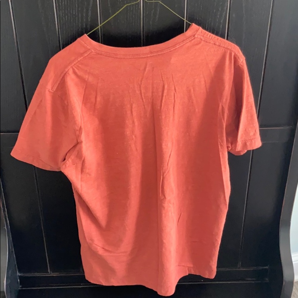 Levi’s Pocket T-Shirt - Picture 2 of 3